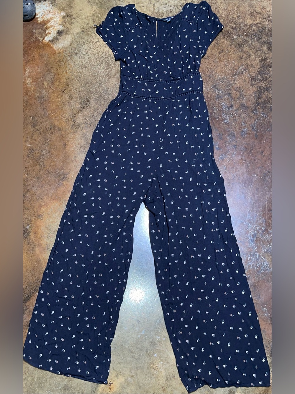 American Eagle Outfitters Black Floral Wide-Leg Jumpsuit with Waist Detail